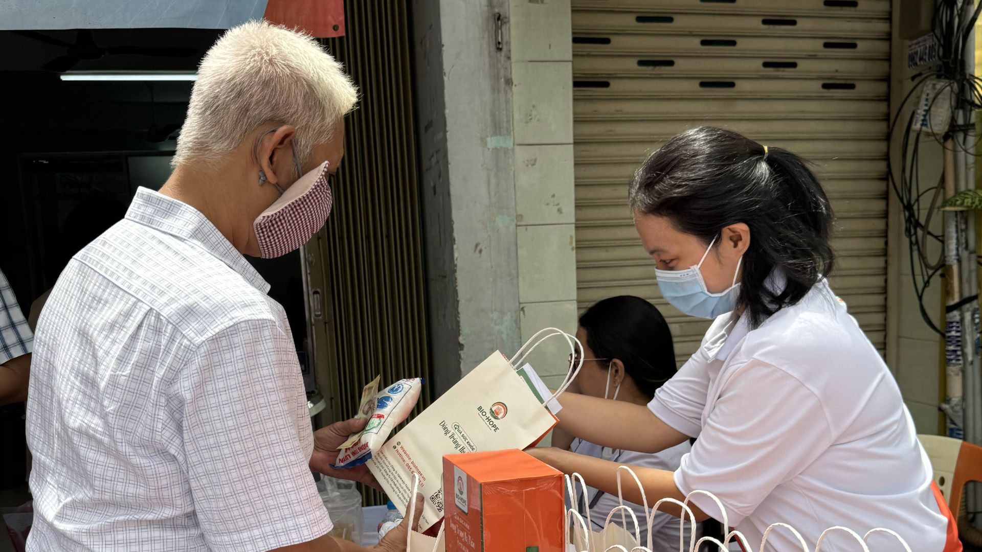 2. Đồng hành cùng y tế tuyến cơ sở – Lan tỏa năng lượng tích cực